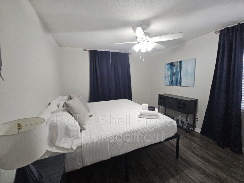 Great Pensacola 5 Bed 3 Bath with Suite, Fenced Yard, Garage property image