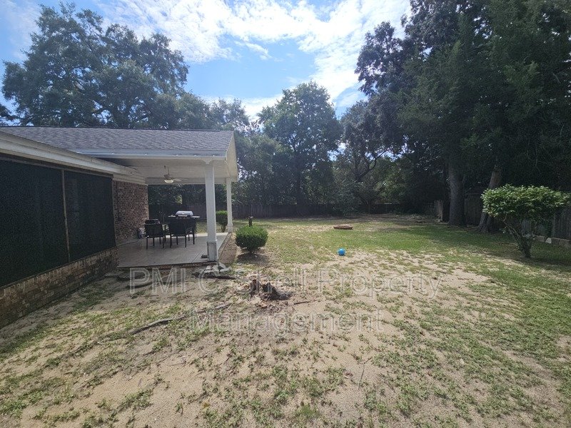 Great Pensacola 5 Bed 3 Bath with Suite, Fenced Yard, Garage property image