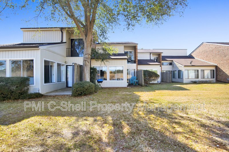 2 Bed 1.5 Bath Townhome Golf Course Beaches property image