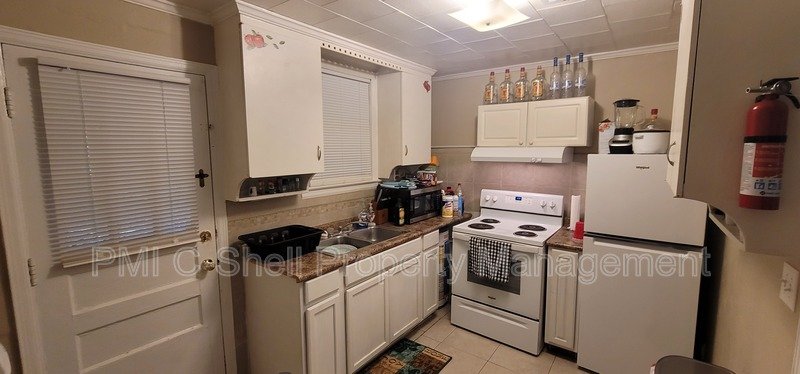 Comfortable 2 Bed 1 Bath Home property image