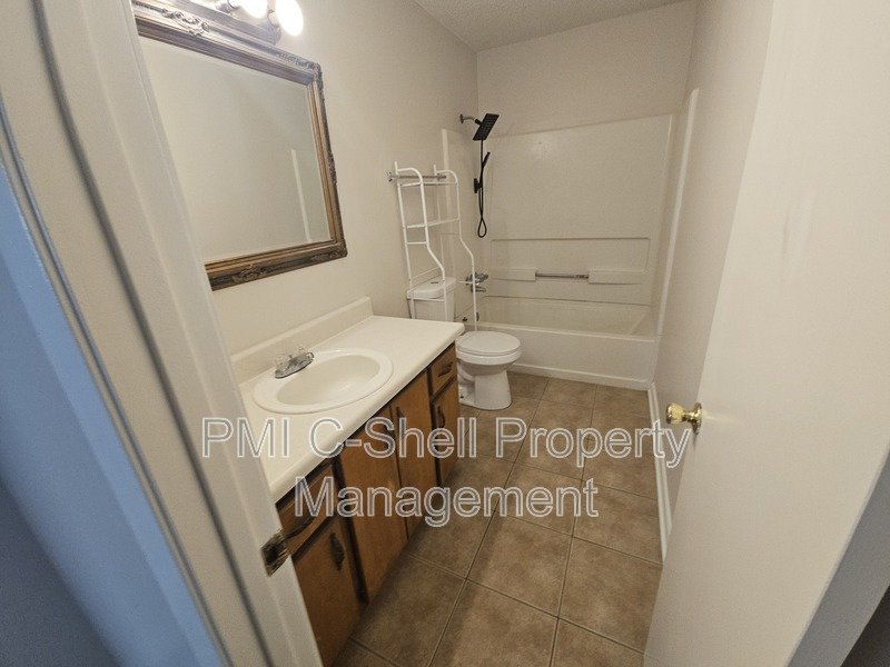 2 Bed 1 Bath, Pets, Yard Pensacola property image