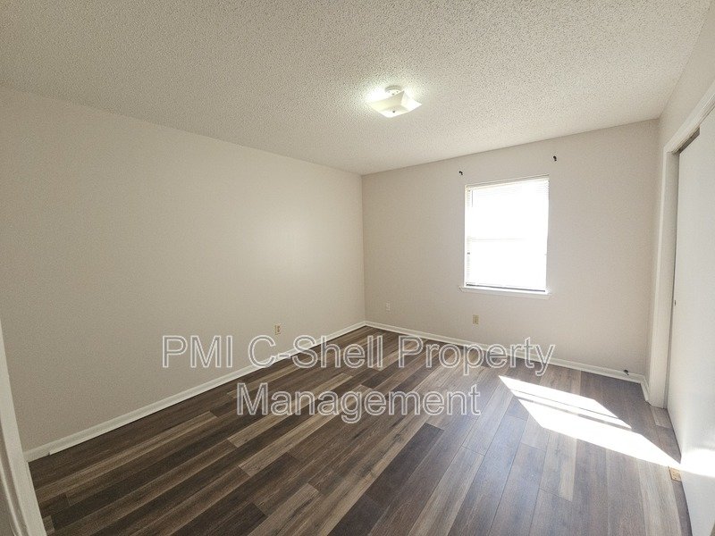 2 Bed 1 Bath, Pets, Yard Pensacola property image