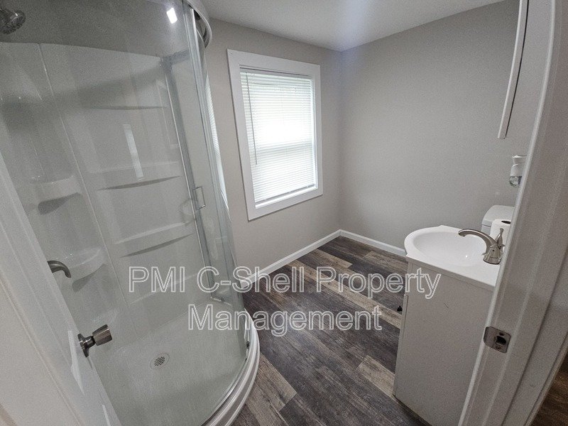 Updated 3 Bed 2 Bath Home, Convenient, Pet Friendly, Backyard property image
