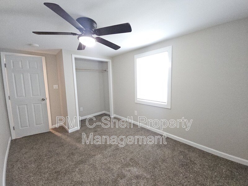 Updated 3 Bed 2 Bath Home, Convenient, Pet Friendly, Backyard property image