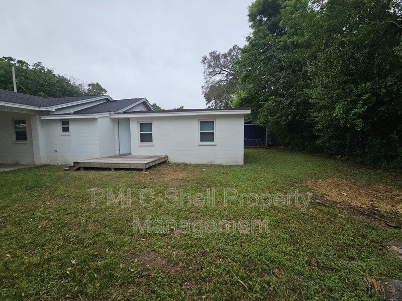Updated 3 Bed 2 Bath Home, Convenient, Pet Friendly, Backyard property image