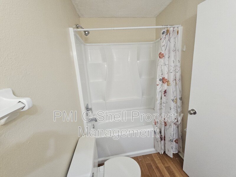 1 Bed 1 Bath Pet Friendly Pensacola Near Beaches property image