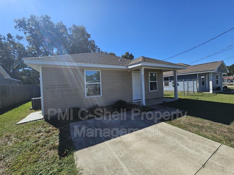 3 Bed 2 Bath Great Location property image