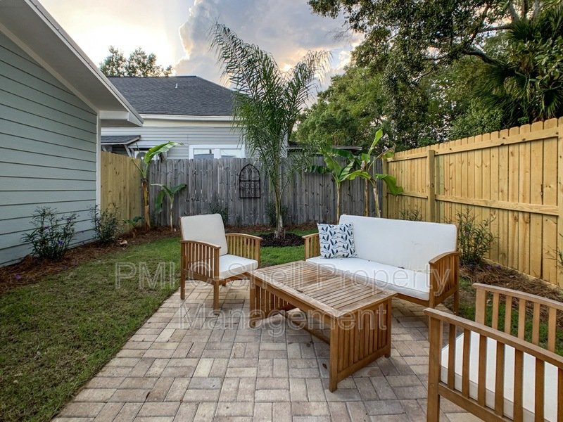 Updated! 1 Bed 1 Bath Near Downtown, Penscola, Pet Friendly, Yard property image