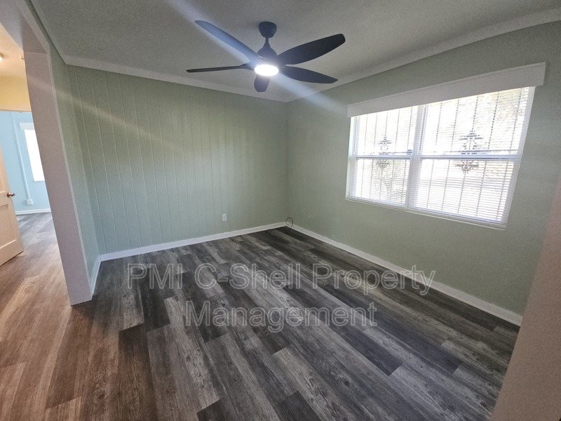 2 Bed 1 Bath Pensacola Fenced Yard and Serene Backyard property image