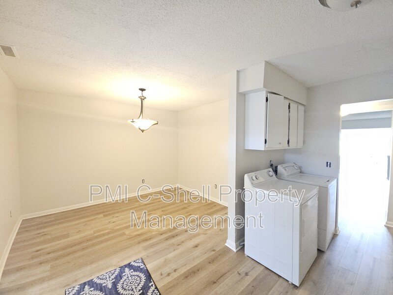 2 Bed 1.5 Bath Townhome Golf Course Beaches property image