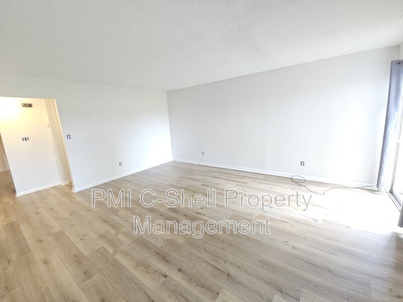 2 Bed 1.5 Bath Townhome Golf Course Beaches property image