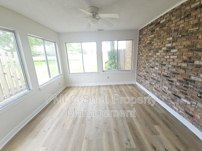 2 Bed 1.5 Bath Townhome Golf Course Beaches property image
