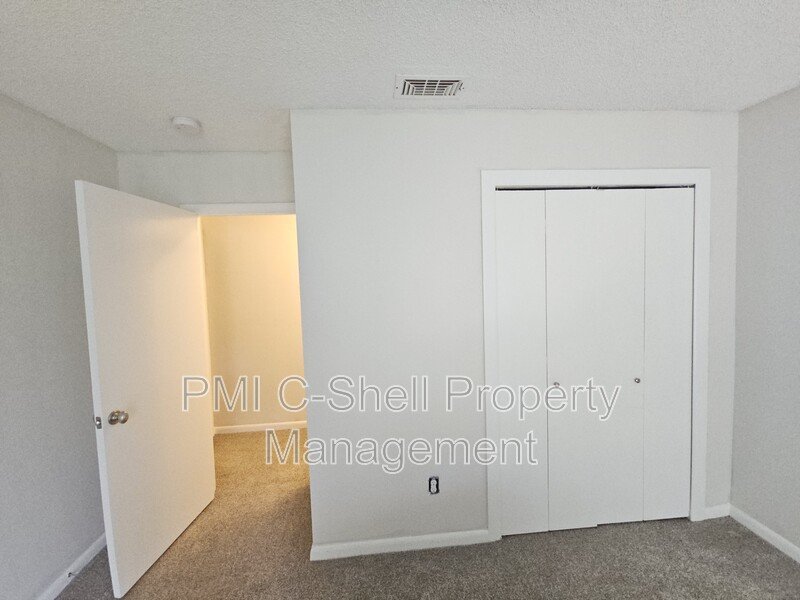 2 Bed 1.5 Bath Townhome Golf Course Beaches property image